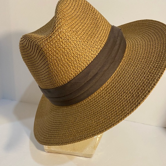 Fedora 50% SPF Protection- Wide Brim- Roll and Pack - Picture 7 of 8